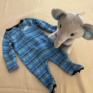 Baby clothing